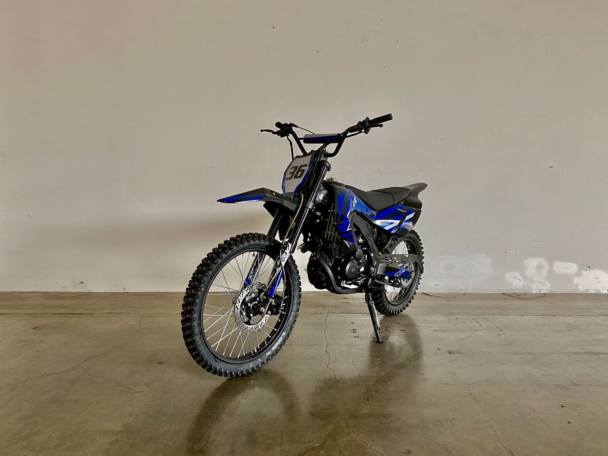 Apollo DB-36 250cc Motocross Dirt Bike Apollo Dual Sport Pit Bike Free shipping on Adult Dirt Bikes