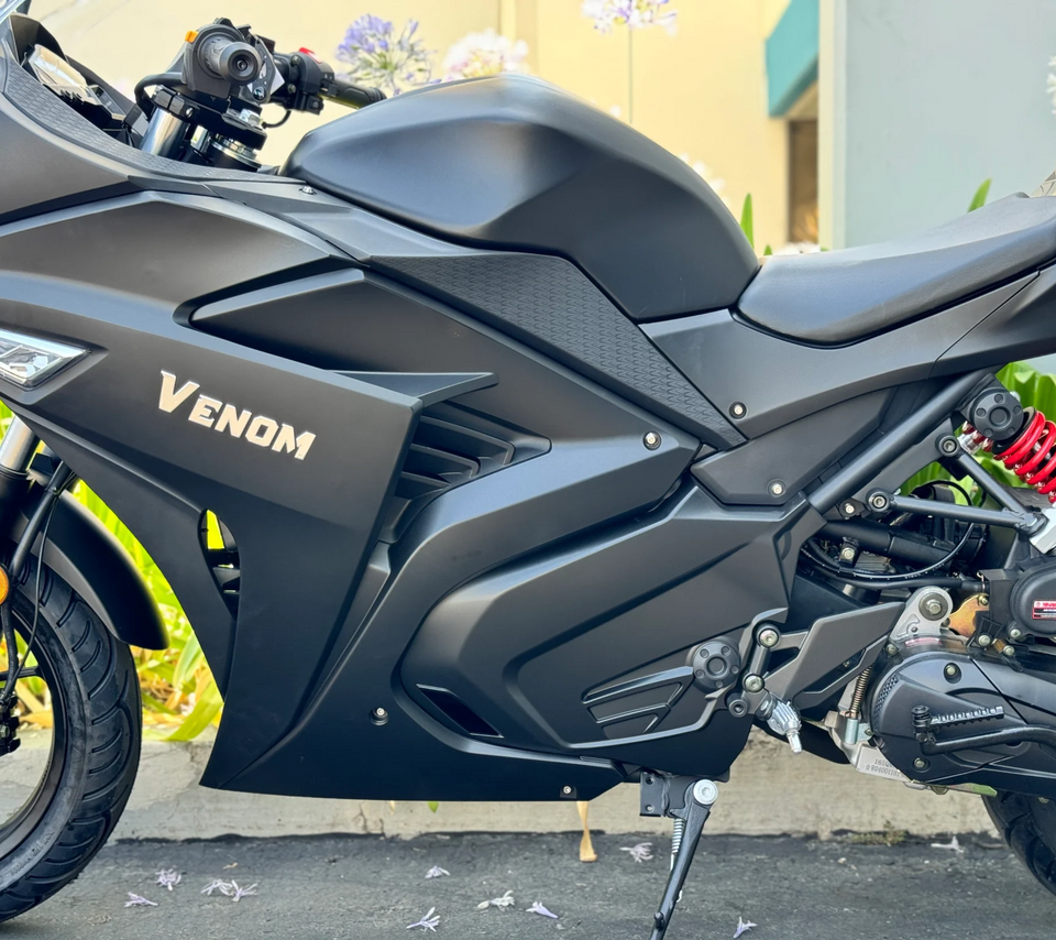 Dragon 200cc Motorcycle - Fully Automatic - CARB Aproved