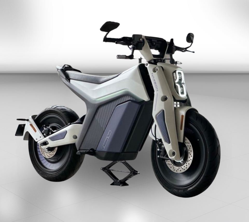 NAXEON I AM | 6.5KW Motor | 72V Lithium Electric Motorcycle | Automatic Street Legal