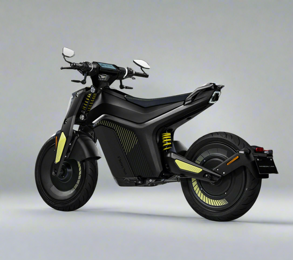 NAXEON I AM PRO | 7.5 KW Motor | 72V Lithium | Automatic Motorcycle