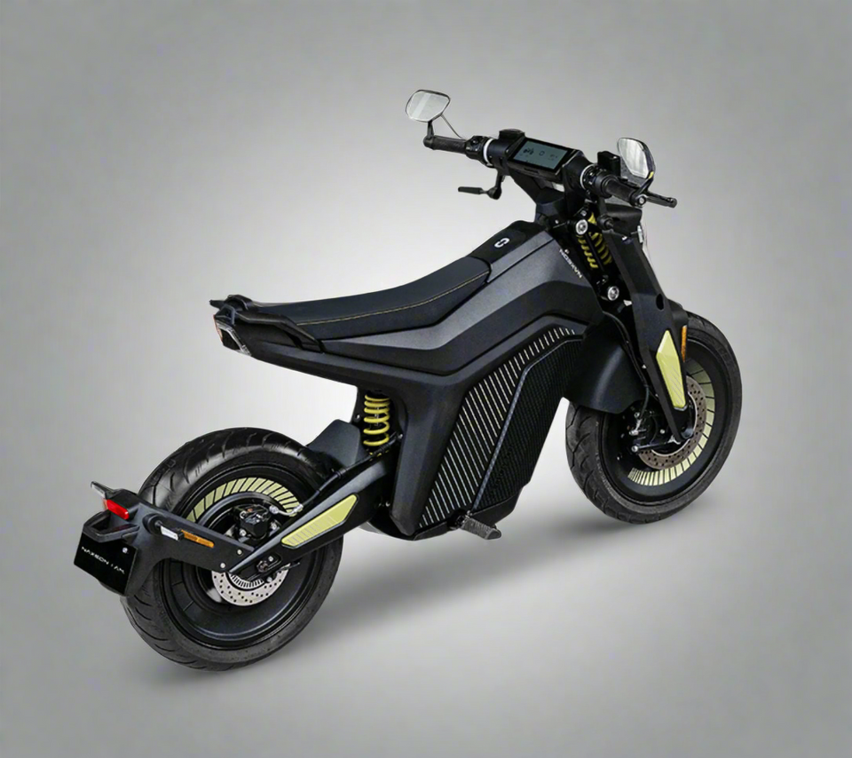 NAXEON I AM PRO | 7.5 KW Motor | 72V Lithium | Automatic Motorcycle