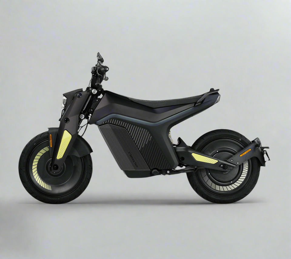 NAXEON I AM PRO | 7.5 KW Motor | 72V Lithium | Automatic Motorcycle