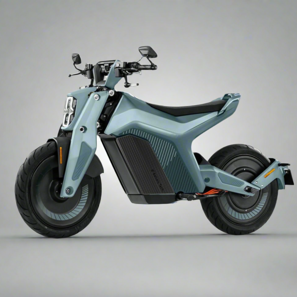 NAXEON I AM PRO | 7.5 KW Motor | 72V Lithium | Automatic Motorcycle Vatna Blue