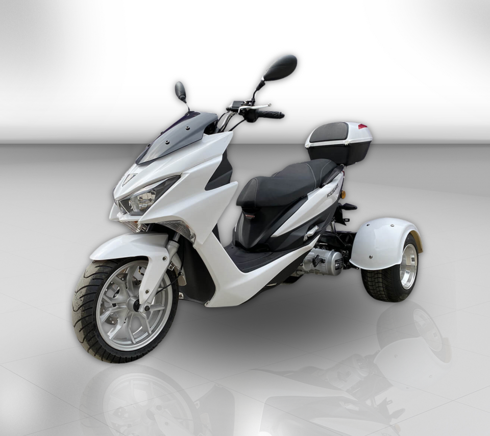 Trifecta 150cc Trike Scooter - Automatic Transmission - Street Legal - PST150-2 White