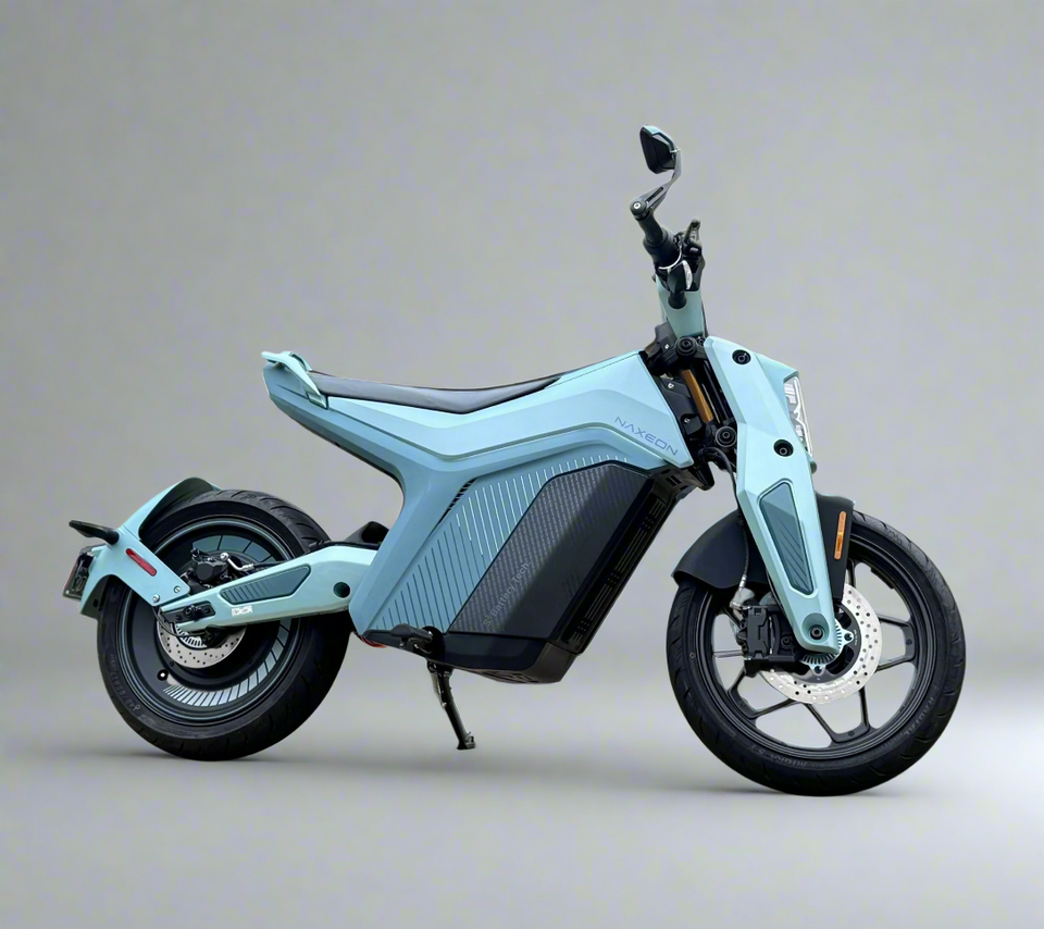 NAXEON I AM PRO | 7.5 KW Motor | 72V Lithium | Automatic Motorcycle