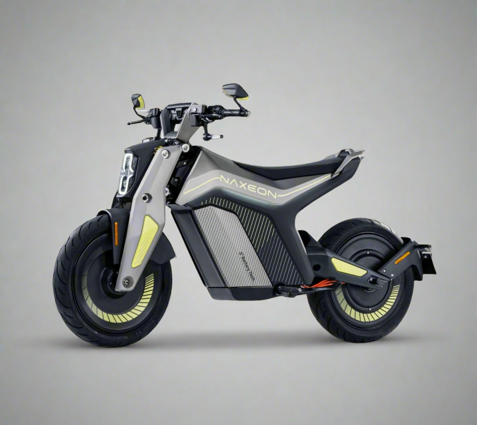 NAXEON I AM PRO | 7.5 KW Motor | 72V Lithium | Automatic Motorcycle Accona Gray