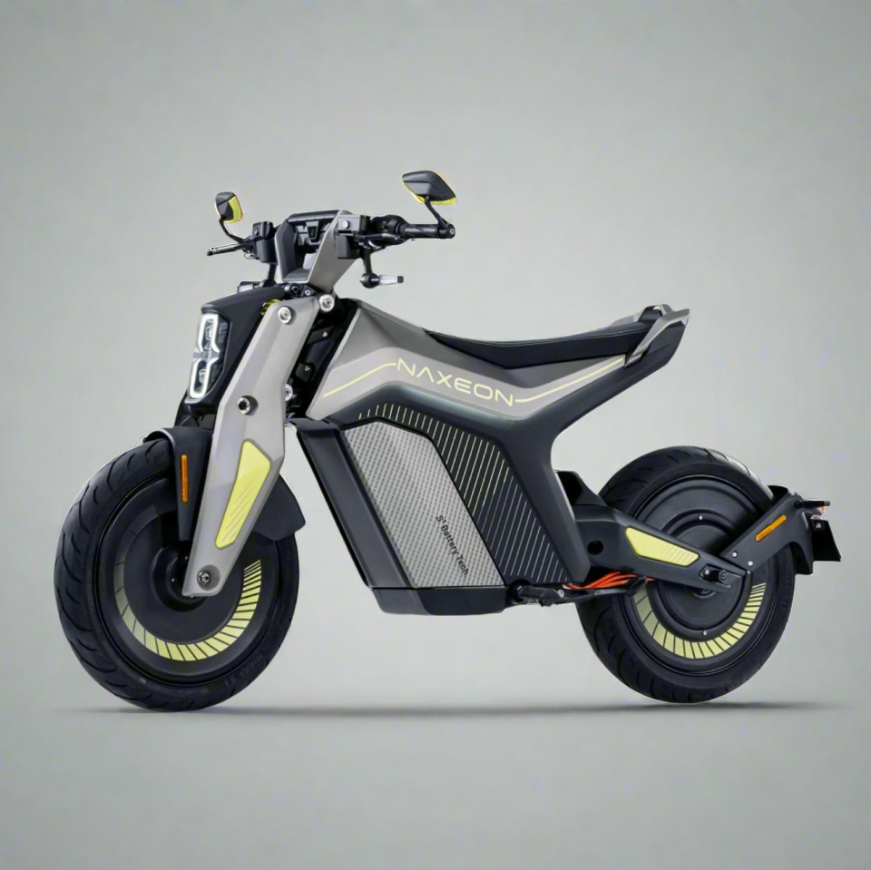 NAXEON I AM | 6.5KW Motor | 72V Lithium Electric Motorcycle | Automatic Street Legal Accona Gray