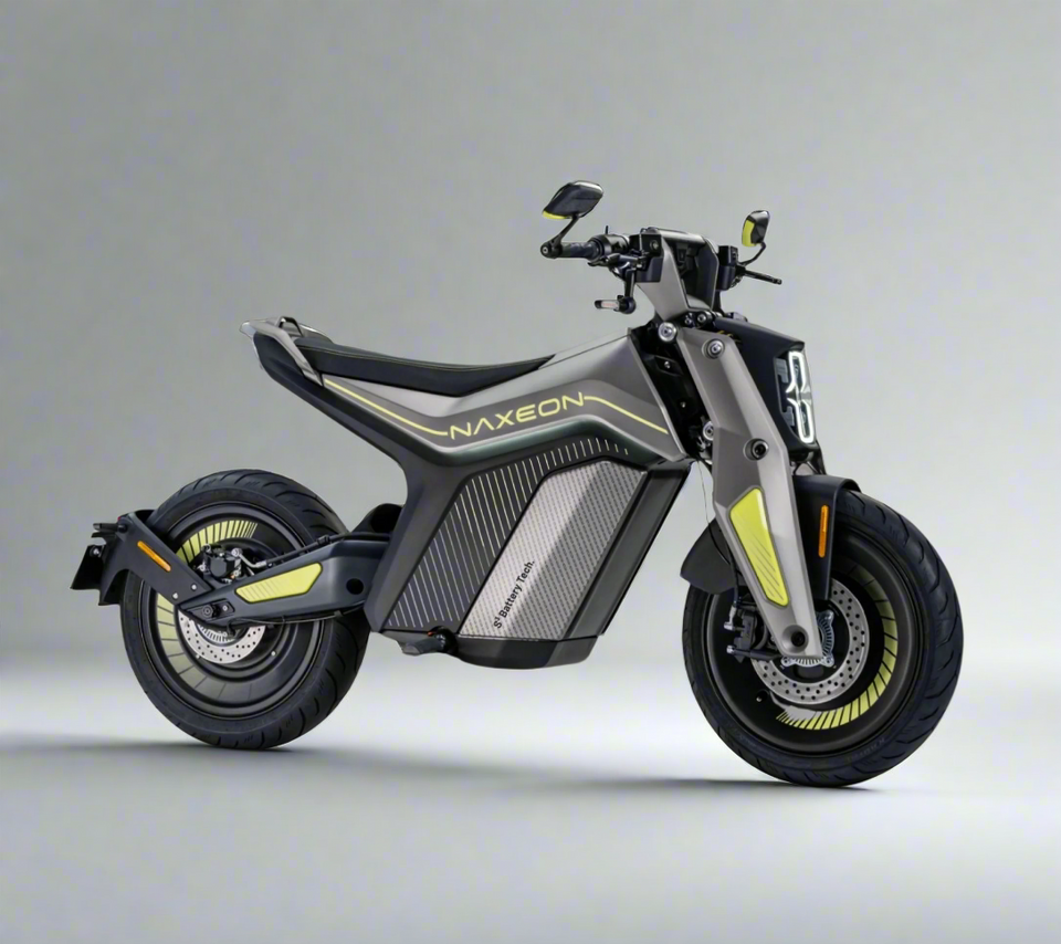 NAXEON I AM PRO | 7.5 KW Motor | 72V Lithium | Automatic Motorcycle