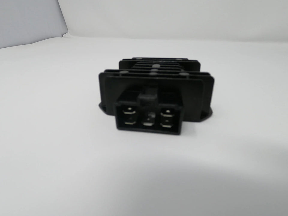X18 50cc GY6 Motorcycle | Voltage Rectifier (01020018) 5 PIN