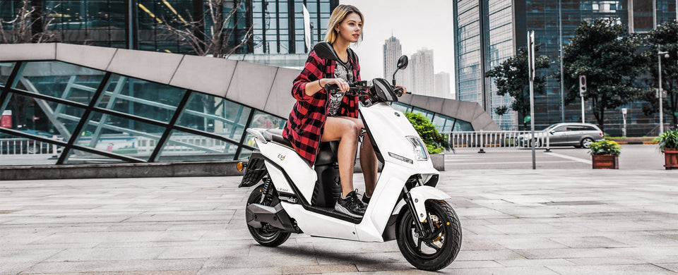 Lifan E3 1200W 60V Lithium Electric Moped Scooter - Street Legal - LF1200DT
