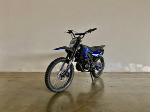 Apollo DB-36 dirt bike motocross adults