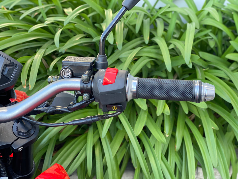 PMZ50-M1 right handlebars