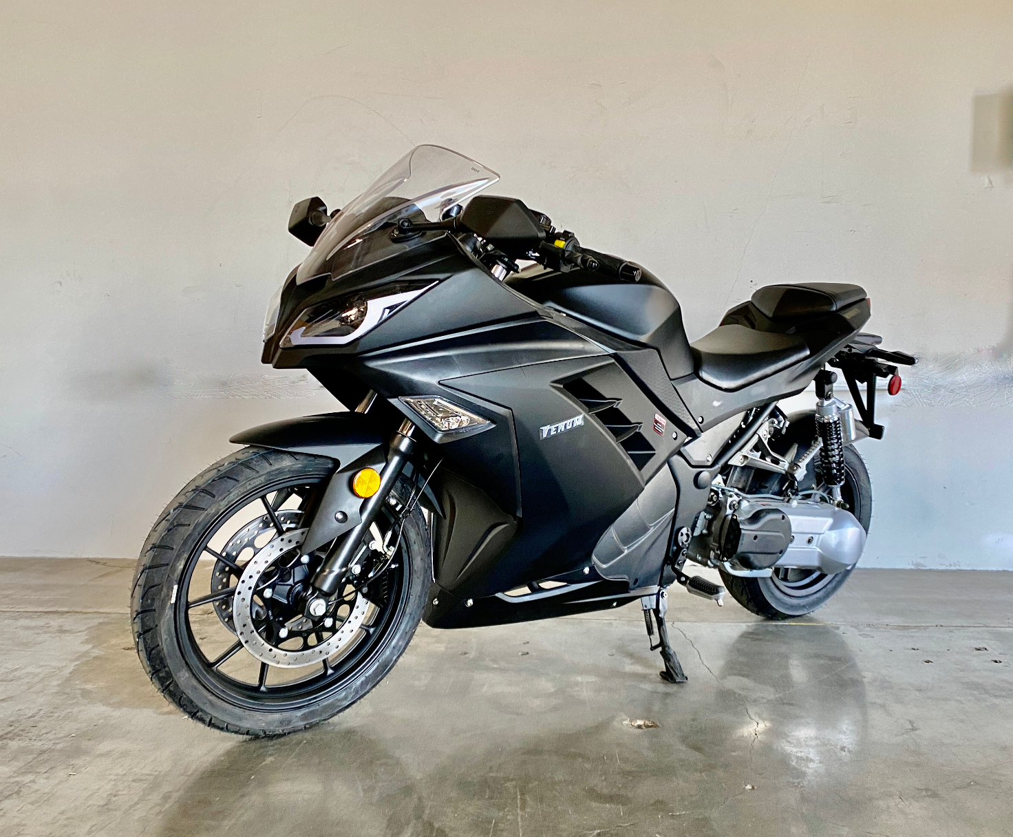 Falcon 250cc Automatic Motorcycle Full Size automatic Motorcycle Venom X22GT 250cc Belmonte Bikes