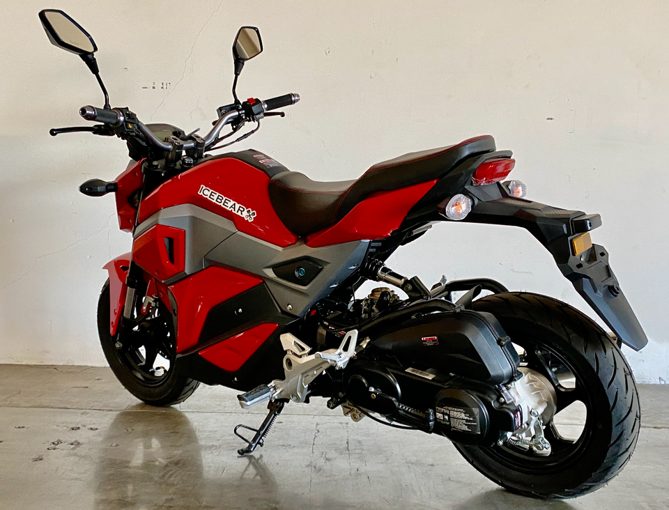street legal scooter for cheap. honda grom replica. 50cc icebear scooter