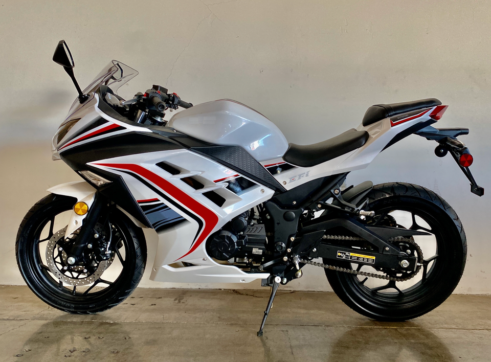 SuperBike 250cc Fuel-Injected Motorcycle | BD250-5