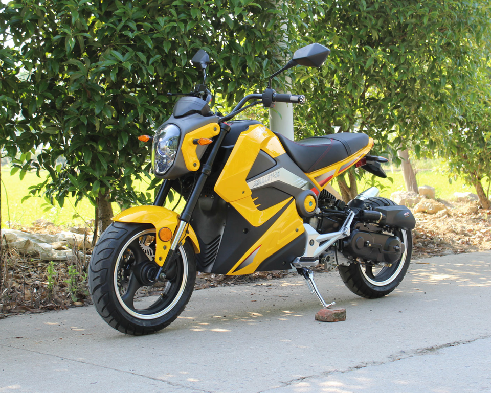 Bullet 50cc Cruiser Moped Bike - Fully Automatic Street Legal Yellow